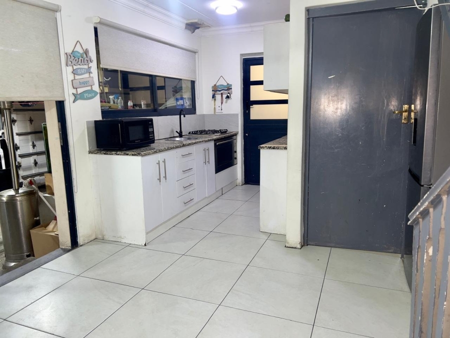 3 Bedroom Property for Sale in Harmony Village Western Cape